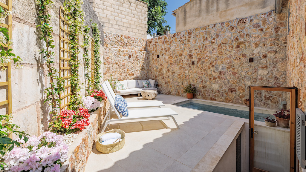 Living area: 140 m² Bedrooms: 3  - Charming stone house in Pollensa #2231067 - 1
